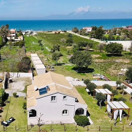 Sirios Appartement Akharavi