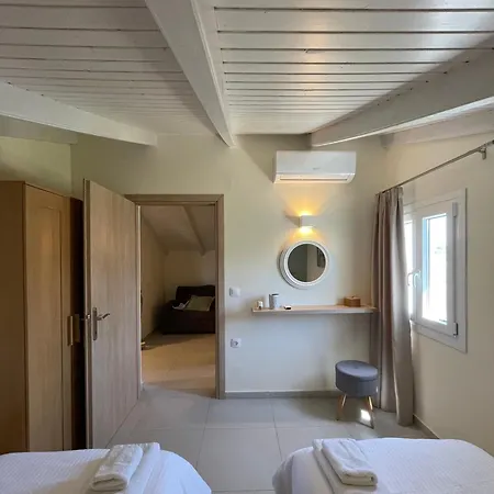 Sirios Appartement Akharavi